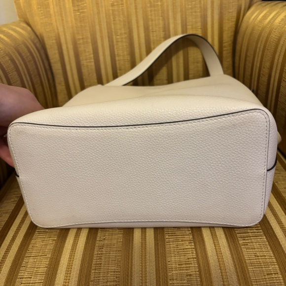 White Coach Bucket Bag - Picture 3 of 4